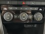 Volkswagen T-Roc 1.5 TSI Sport | NAVIGATIE | TREKHAAK | PARKEERSENSOREN VOOR-EN ACHTER | R-LINE |