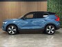 Volvo XC40 Recharge Ultimate 70 kWh | Trekhaak | All Season banden | 360° Camera | Schuifdak | Harman Kardon | Adaptieve Cruise Control | Bestuurdersstoel elektrisch geheugen | Stoel en Stuurwielverwarming | 19 Inch | Passagiersstoel elektrisch | Microtech / alcantara bekleding met wit stiksel en bies | Zitting verlenging voorstoelen | Pilot Assist | BLIS Dode Hoek Detectie | Warmtepomp | Google Infotainment | Keyless Drive | Verlichtingspack 2 | Parkeersensoren voor+achter | Privacy Glass | Elektrisch bedienbare achterklep | Draadloos telefoon opladen | Alarm Klasse III | DAB Radio | Apple Carplay/Android Auto | Volvo On Call met mobiele App functie | Fjord Blue Metallic |