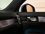 Volvo XC40 Recharge Ultimate 70 kWh | Trekhaak | All Season banden | 360° Camera | Schuifdak | Harman Kardon | Adaptieve Cruise Control | Bestuurdersstoel elektrisch geheugen | Stoel en Stuurwielverwarming | 19 Inch | Passagiersstoel elektrisch | Microtech / alcantara bekleding met wit stiksel en bies | Zitting verlenging voorstoelen | Pilot Assist | BLIS Dode Hoek Detectie | Warmtepomp | Google Infotainment | Keyless Drive | Verlichtingspack 2 | Parkeersensoren voor+achter | Privacy Glass | Elektrisch bedienbare achterklep | Draadloos telefoon opladen | Alarm Klasse III | DAB Radio | Apple Carplay/Android Auto | Volvo On Call met mobiele App functie | Fjord Blue Metallic |