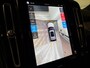 Volvo XC40 Recharge Ultimate 70 kWh | Trekhaak | All Season banden | 360° Camera | Schuifdak | Harman Kardon | Adaptieve Cruise Control | Bestuurdersstoel elektrisch geheugen | Stoel en Stuurwielverwarming | 19 Inch | Passagiersstoel elektrisch | Microtech / alcantara bekleding met wit stiksel en bies | Zitting verlenging voorstoelen | Pilot Assist | BLIS Dode Hoek Detectie | Warmtepomp | Google Infotainment | Keyless Drive | Verlichtingspack 2 | Parkeersensoren voor+achter | Privacy Glass | Elektrisch bedienbare achterklep | Draadloos telefoon opladen | Alarm Klasse III | DAB Radio | Apple Carplay/Android Auto | Volvo On Call met mobiele App functie | Fjord Blue Metallic |