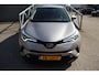 Toyota C-HR / C-HR+ 1.8 Hybrid Dynamic Stoelverwarming/Achteruitrijcamera/Dodehoek assistent/Navigatie/DAB/Bluetooth/Climate control/18 inch Licht metaal