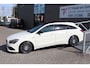 Mercedes-Benz CLA Shooting Brake 200 Prestige AMG/White edition/Night/Panoramadak/Stoelverwarming/Cruise control/Achteruitrijcamera/Elektrische achterklep/Navigatie