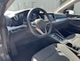 Volkswagen Golf 1.5 eTSI Life Business / Digitale Cockpit / LED / Parkeersensoren V+A / Stuur + Stoelverwarming / Travel Assist **