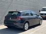Volkswagen Golf 1.5 eTSI Life Business / Digitale Cockpit / LED / Parkeersensoren V+A / Stuur + Stoelverwarming / Travel Assist **