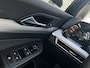 Volkswagen Golf 1.5 eTSI Life Business / Digitale Cockpit / LED / Parkeersensoren V+A / Stuur + Stoelverwarming / Travel Assist **