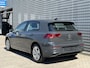 Volkswagen Golf 1.5 eTSI Life Business / Digitale Cockpit / LED / Parkeersensoren V+A / Stuur + Stoelverwarming / Travel Assist **