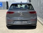 Volkswagen Golf 1.5 eTSI Life Business / Digitale Cockpit / LED / Parkeersensoren V+A / Stuur + Stoelverwarming / Travel Assist **