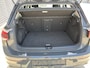 Volkswagen Golf 1.5 eTSI Life Business / Digitale Cockpit / LED / Parkeersensoren V+A / Stuur + Stoelverwarming / Travel Assist **