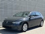 Volkswagen Golf 1.5 eTSI Life Business / Digitale Cockpit / LED / Parkeersensoren V+A / Stuur + Stoelverwarming / Travel Assist **
