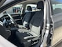 Volkswagen Golf 1.5 eTSI Life Business / Digitale Cockpit / LED / Parkeersensoren V+A / Stuur + Stoelverwarming / Travel Assist **