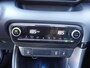 Mazda 2 Hybrid Toyota Yaris (Navi/Carplay,Camera,AdaptiveCruise,Panoramadak,Keyless,Stoel+Stuurverwarming,PDC,LEER)