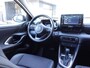 Mazda 2 Hybrid Toyota Yaris (Navi/Carplay,Camera,AdaptiveCruise,Panoramadak,Keyless,Stoel+Stuurverwarming,PDC,LEER)
