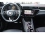 Alfa Romeo Junior 1.2 Turbo 145PK Hybrid IBRIDA SPECIALE | TECHNO PACK: LEX MATRIX KOPLAMPEN/AUTOMATISCH DIMMENDE BINNENSPIEGEL/DRAADLOZE TELEFOONLADER/DODEHOEK DETECTIE/ELEKTRISCH BEDIENBARE ACHTERKLEP/KEYLESS ENTRY EN START/ADAPTIVE CRUISE CONTROL/ACHTERUITRIJ CAMERA | VOORRUIT VERWARMING | ELEKTRISCH BEDIENBARE BESTUURDERSSTOEL MET MASSAGE FUNCTIE | PARKEERSENSOREN VOOR + ACHTER | STOEL VERWARMING | CLIMATE CONTROL | DRAADLOZE APPLE CARPLAY/ANDROID AUTO | NAVIGATIE | 18" LICHTMETALEN VELGEN |
