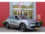 Alfa Romeo Junior 1.2 Turbo 145PK Hybrid IBRIDA SPECIALE | TECHNO PACK: LEX MATRIX KOPLAMPEN/AUTOMATISCH DIMMENDE BINNENSPIEGEL/DRAADLOZE TELEFOONLADER/DODEHOEK DETECTIE/ELEKTRISCH BEDIENBARE ACHTERKLEP/KEYLESS ENTRY EN START/ADAPTIVE CRUISE CONTROL/ACHTERUITRIJ CAMERA | VOORRUIT VERWARMING | ELEKTRISCH BEDIENBARE BESTUURDERSSTOEL MET MASSAGE FUNCTIE | PARKEERSENSOREN VOOR + ACHTER | STOEL VERWARMING | CLIMATE CONTROL | DRAADLOZE APPLE CARPLAY/ANDROID AUTO | NAVIGATIE | 18" LICHTMETALEN VELGEN |