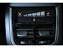 Volvo XC90 T8 Recharge AWD Ultimate Dark | Luchtvering | Bowers & Wilkins Premium Audio | Google Infotainment | 22" Lichtmetalen velgen | 360° Parkeercamera | Parkeersensoren voor + achter |