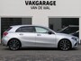 Mercedes-Benz A-klasse 200 Launch Edition Premium | Night pakket | MBUX widescreen | Achteruitrijcamera | Stoelverwarming | Keyless | Sfeerverlichting | Dodehoek detectie | Apple-/Android carplay | 18-inch velgen