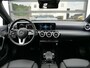Mercedes-Benz A-klasse 200 Launch Edition Premium | Night pakket | MBUX widescreen | Achteruitrijcamera | Stoelverwarming | Keyless | Sfeerverlichting | Dodehoek detectie | Apple-/Android carplay | 18-inch velgen