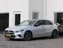 Mercedes-Benz A-klasse 200 Launch Edition Premium | Night pakket | MBUX widescreen | Achteruitrijcamera | Stoelverwarming | Keyless | Sfeerverlichting | Dodehoek detectie | Apple-/Android carplay | 18-inch velgen
