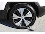 Volvo XC40 1.5 T5 Twin Engine Momentum Pro | Incl. 12 maanden garantie | 100% onderhouden | Cruise control | Climate control | Apple carplay/Android auto | Parkeercamera | Stoelverwarming |