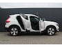 Volvo XC40 1.5 T5 Twin Engine Momentum Pro | Incl. 12 maanden garantie | 100% onderhouden | Cruise control | Climate control | Apple carplay/Android auto | Parkeercamera | Stoelverwarming |
