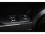 MINI Cooper 3-Deurs 1.5 Serious Business | PANORAMADAK | HARMAN KARDON | CLIMA | NAVIGATIE | PDC | 17"