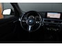 BMW X1 XDrive25e | M | Panoramadak | Head-up display | Camera | Leer | Stuurverwarming |