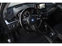 BMW X1 XDrive25e | M | Panoramadak | Head-up display | Camera | Leer | Stuurverwarming |