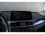 BMW X1 XDrive25e | M | Panoramadak | Head-up display | Camera | Leer | Stuurverwarming |