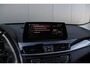 BMW X1 XDrive25e | M | Panoramadak | Head-up display | Camera | Leer | Stuurverwarming |