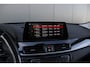 BMW X1 XDrive25e | M | Panoramadak | Head-up display | Camera | Leer | Stuurverwarming |
