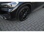 BMW X1 XDrive25e | M | Panoramadak | Head-up display | Camera | Leer | Stuurverwarming |