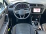 Volkswagen Tiguan 1.4 TSI eHybrid Elegance Business+ / Dealer onderhouden / Elektrische trekhaak (1800 kg) / Accu SoH 94.4 % / Navigatie / Apple Carplay Android / Stuur- en stoelverwarming / Parkeer assistent / 18" LM wielen /