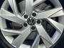 Volkswagen Tiguan 1.4 TSI eHybrid Elegance Business+ / Dealer onderhouden / Elektrische trekhaak (1800 kg) / Accu SoH 94.4 % / Navigatie / Apple Carplay Android / Stuur- en stoelverwarming / Parkeer assistent / 18" LM wielen /