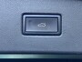 Volkswagen Tiguan 1.4 TSI eHybrid Elegance Business+ / Dealer onderhouden / Elektrische trekhaak (1800 kg) / Accu SoH 94.4 % / Navigatie / Apple Carplay Android / Stuur- en stoelverwarming / Parkeer assistent / 18" LM wielen /