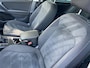 Volkswagen Tiguan 1.4 TSI eHybrid Elegance Business+ / Dealer onderhouden / Elektrische trekhaak (1800 kg) / Accu SoH 94.4 % / Navigatie / Apple Carplay Android / Stuur- en stoelverwarming / Parkeer assistent / 18" LM wielen /