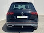 Volkswagen Tiguan 1.4 TSI eHybrid Elegance Business+ / Dealer onderhouden / Elektrische trekhaak (1800 kg) / Accu SoH 94.4 % / Navigatie / Apple Carplay Android / Stuur- en stoelverwarming / Parkeer assistent / 18" LM wielen /