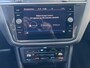 Volkswagen Tiguan 1.4 TSI eHybrid Elegance Business+ / Dealer onderhouden / Elektrische trekhaak (1800 kg) / Accu SoH 94.4 % / Navigatie / Apple Carplay Android / Stuur- en stoelverwarming / Parkeer assistent / 18" LM wielen /
