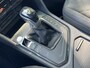 Volkswagen Tiguan 1.4 TSI eHybrid Elegance Business+ / Dealer onderhouden / Elektrische trekhaak (1800 kg) / Accu SoH 94.4 % / Navigatie / Apple Carplay Android / Stuur- en stoelverwarming / Parkeer assistent / 18" LM wielen /