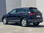 Volkswagen Tiguan 1.4 TSI eHybrid Elegance Business+ / Dealer onderhouden / Elektrische trekhaak (1800 kg) / Accu SoH 94.4 % / Navigatie / Apple Carplay Android / Stuur- en stoelverwarming / Parkeer assistent / 18" LM wielen /