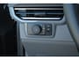 Volkswagen e-Transporter 34 L2H1 218pk Life 64 kWh | Trekhaak | Voorruitverwarming