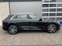 Audi E-tron e-tron 50 quattro Launch edition plus 71 kWh / SOH 94%/ AUTOMAAT/ 313PK/ LEER/ PANO/ LUCHTVERING/ MEMORY SEAT/ PARK.SENSOR.V+A/ STOELVERWARM./ ACC/ SMARTPHONE INTERFACE/ KEYLESS/ ELEK.ACHTERKLEP/ RADIO/ NAVI/ CLIMA/ LED/ 20'' LMV