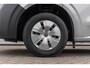 Volkswagen e-Transporter 34 L2H1 218pk Life 64 kWh | Navigatiesysteem | Trekhaak