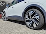 Volkswagen ID.4 First Max 77 kWh / Trekhaak / Warmtepomp / Panodak / 21" LM / Carplay / HU display