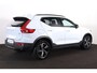 Volvo XC40 B3 Plus Dark - IntelliSafe Assist & Surround - 360º Camera - Harman/Kardon audio - Verwarmde voorstoelen & stuur - Parkeersensoren voor & achter - Elektr. bedienb. voorstoelen met geheugen links - Draadloze tel. lader - Standkachel - Extra getint glas - 18' LMV