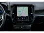 Volvo EX40 Single Motor Extended Range Plus Black Ed. 82 kWh | SOH 100% | Adaptieve Cruise Control | Donker Getint Glas | Harman Kardon Audio | Stoel-/Stuurverwarming | Parkeercamera | Dodehoek Detectie | Pixel LED | Warmtepomp |