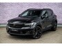 Volvo EX40 Single Motor Extended Range Plus Black Ed. 82 kWh | SOH 100% | Adaptieve Cruise Control | Donker Getint Glas | Harman Kardon Audio | Stoel-/Stuurverwarming | Parkeercamera | Dodehoek Detectie | Pixel LED | Warmtepomp |
