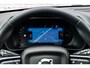 Volvo EX40 Single Motor Extended Range Plus Black Ed. 82 kWh | SOH 100% | Adaptieve Cruise Control | Donker Getint Glas | Harman Kardon Audio | Stoel-/Stuurverwarming | Parkeercamera | Dodehoek Detectie | Pixel LED | Warmtepomp |