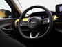 Jeep Avenger 54kWh 1st Edition | Elektr. bed. achterklep | Climate Control / ECC | Licht metalen velgen 18 inch | Cruise control Adaptive | Navigatie | Half lederen bekleding | Stoelverwarming | LED koplampen | Park Distance Control voor en achter | Achteruitrijcamera |