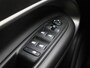 Jeep Avenger 54kWh 1st Edition | Elektr. bed. achterklep | Climate Control / ECC | Licht metalen velgen 18 inch | Cruise control Adaptive | Navigatie | Half lederen bekleding | Stoelverwarming | LED koplampen | Park Distance Control voor en achter | Achteruitrijcamera |