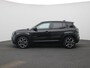 Jeep Avenger 54kWh 1st Edition | Elektr. bed. achterklep | Climate Control / ECC | Licht metalen velgen 18 inch | Cruise control Adaptive | Navigatie | Half lederen bekleding | Stoelverwarming | LED koplampen | Park Distance Control voor en achter | Achteruitrijcamera |
